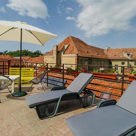 Rooftop Central Apartment Braşov Exteriör bild